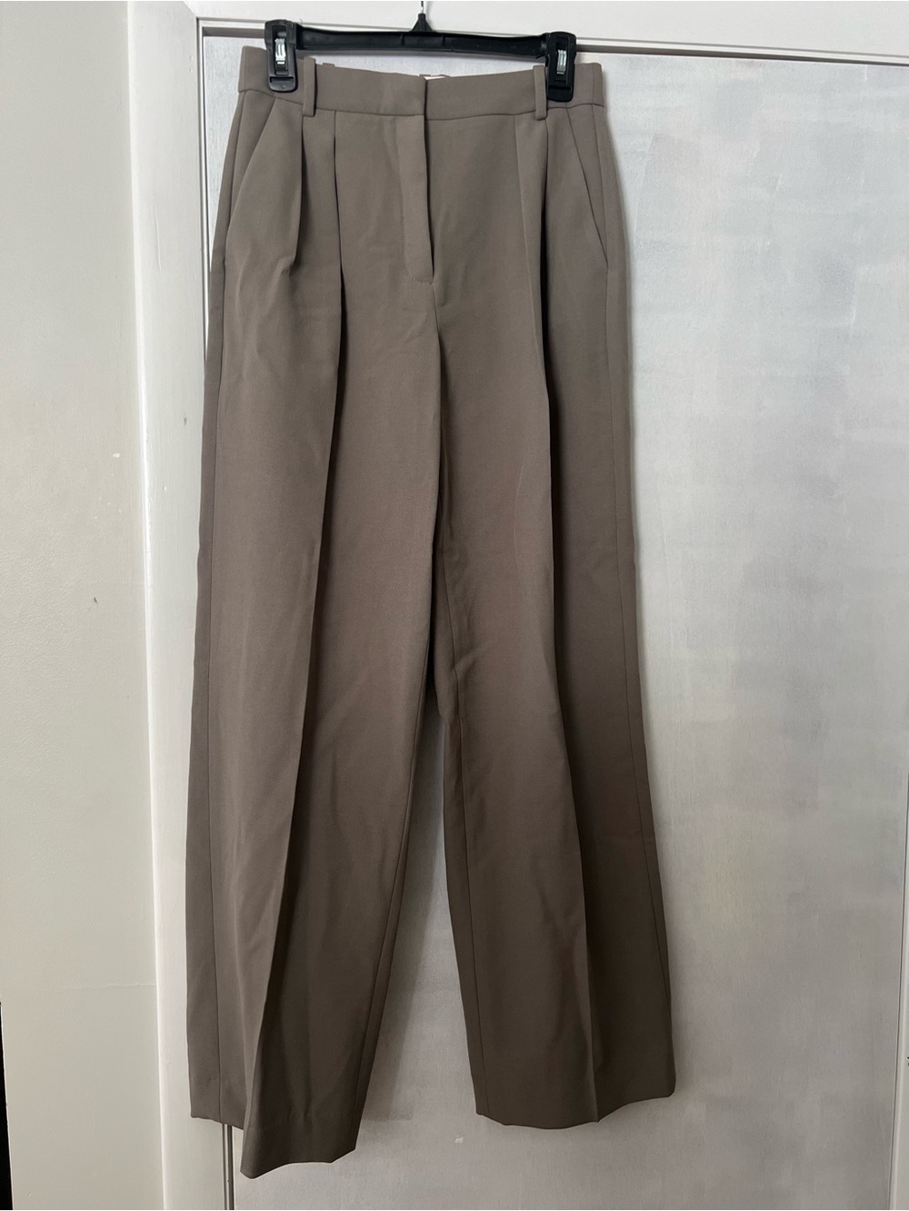 Aritzia Babaton Trousers